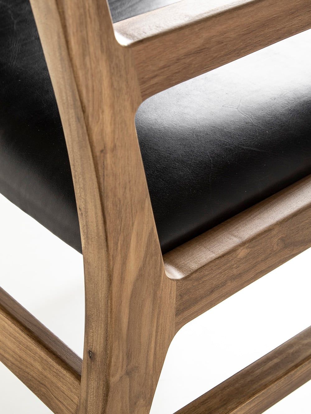 SILLA CON APOYABRAZO SUD LEATHER BLACK