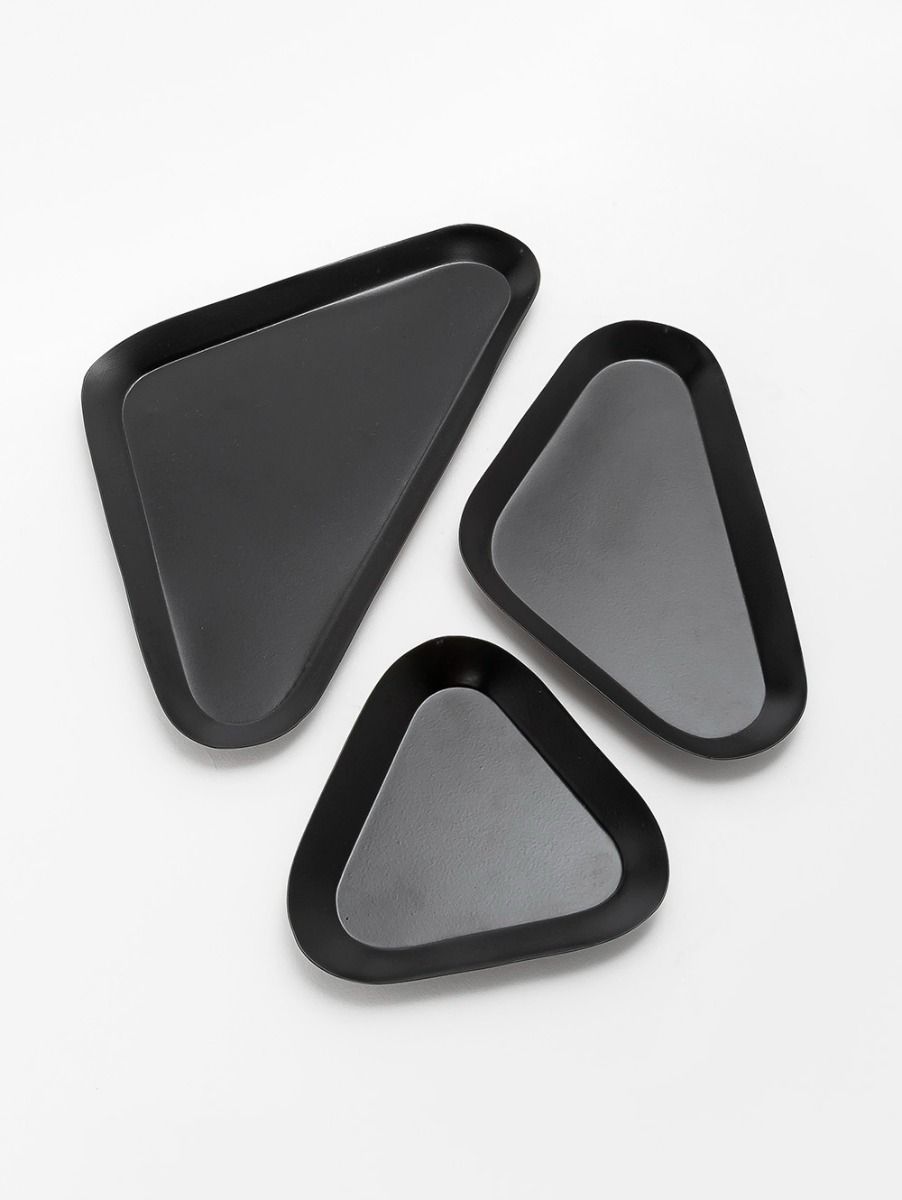SET DE 3 BANDEJA METALICA TRIANGULAR NEGRA