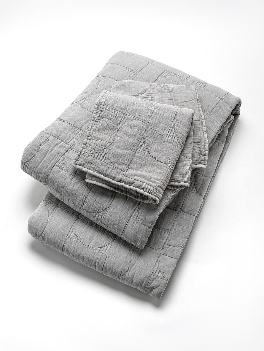 CUBRECAMA SOPHIA C/FUNDAS SUPER KING GRIS