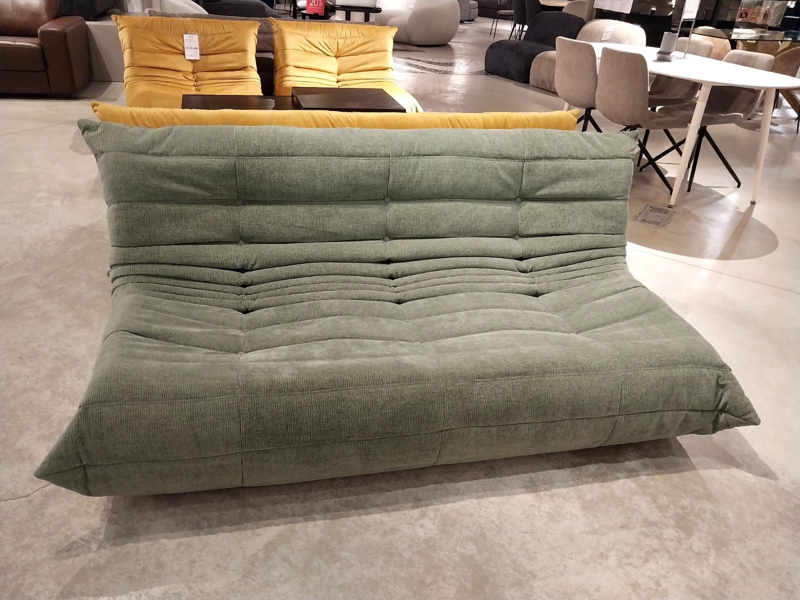 SOFA TOGO SAHARA OIL GREEN