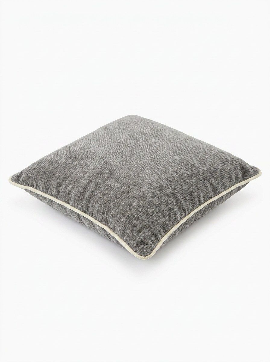 ALMOHADON PRAGA SAHARA GRIS CON PESTAÑA 45X45