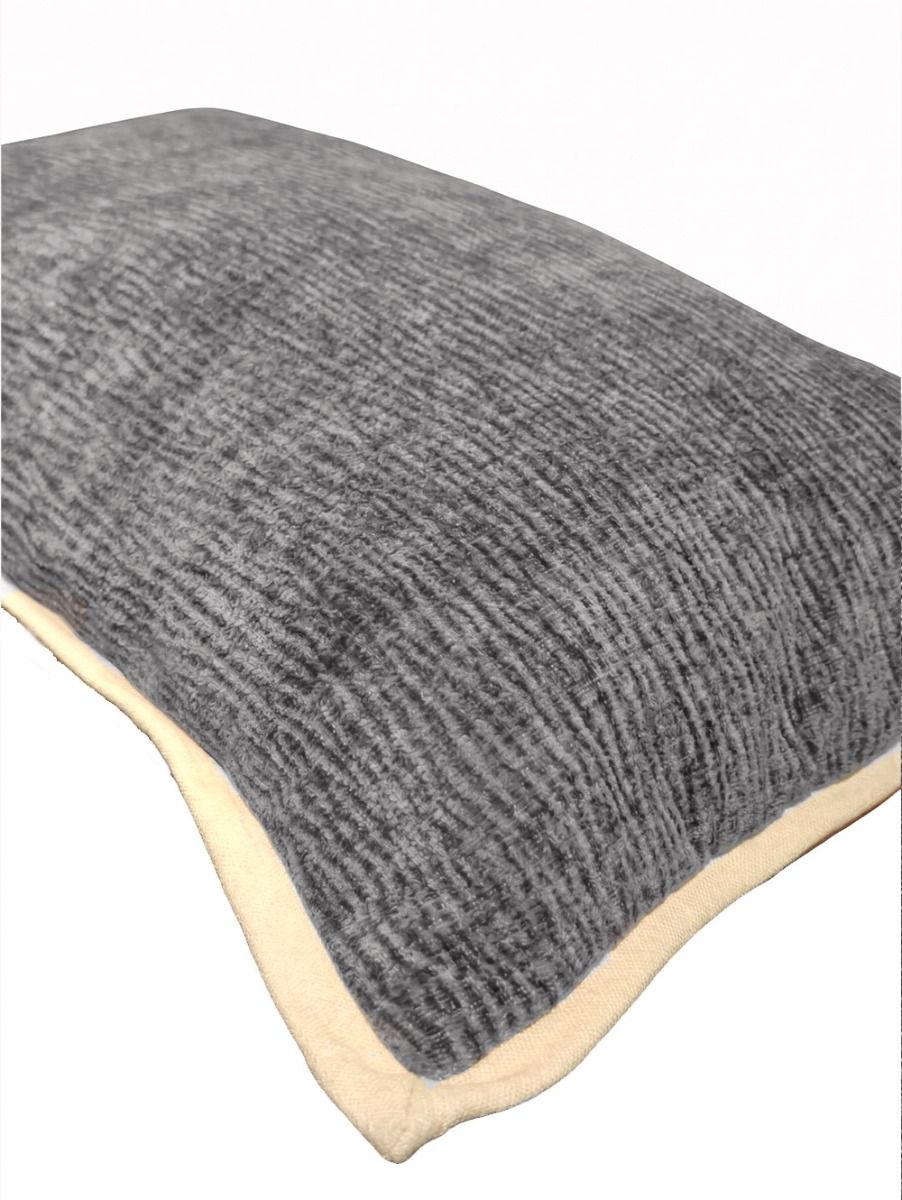 ALMOHADON PRAGA SAHARA GRIS OSCURO CON PESTAÑA 30 x 50