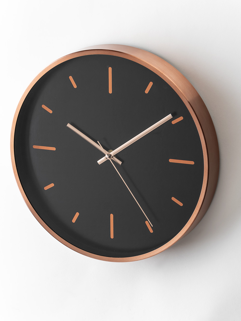 Reloj de pared redondo negro y cobre-BOISE D30-TiendasLandmark-03.jpg image number null