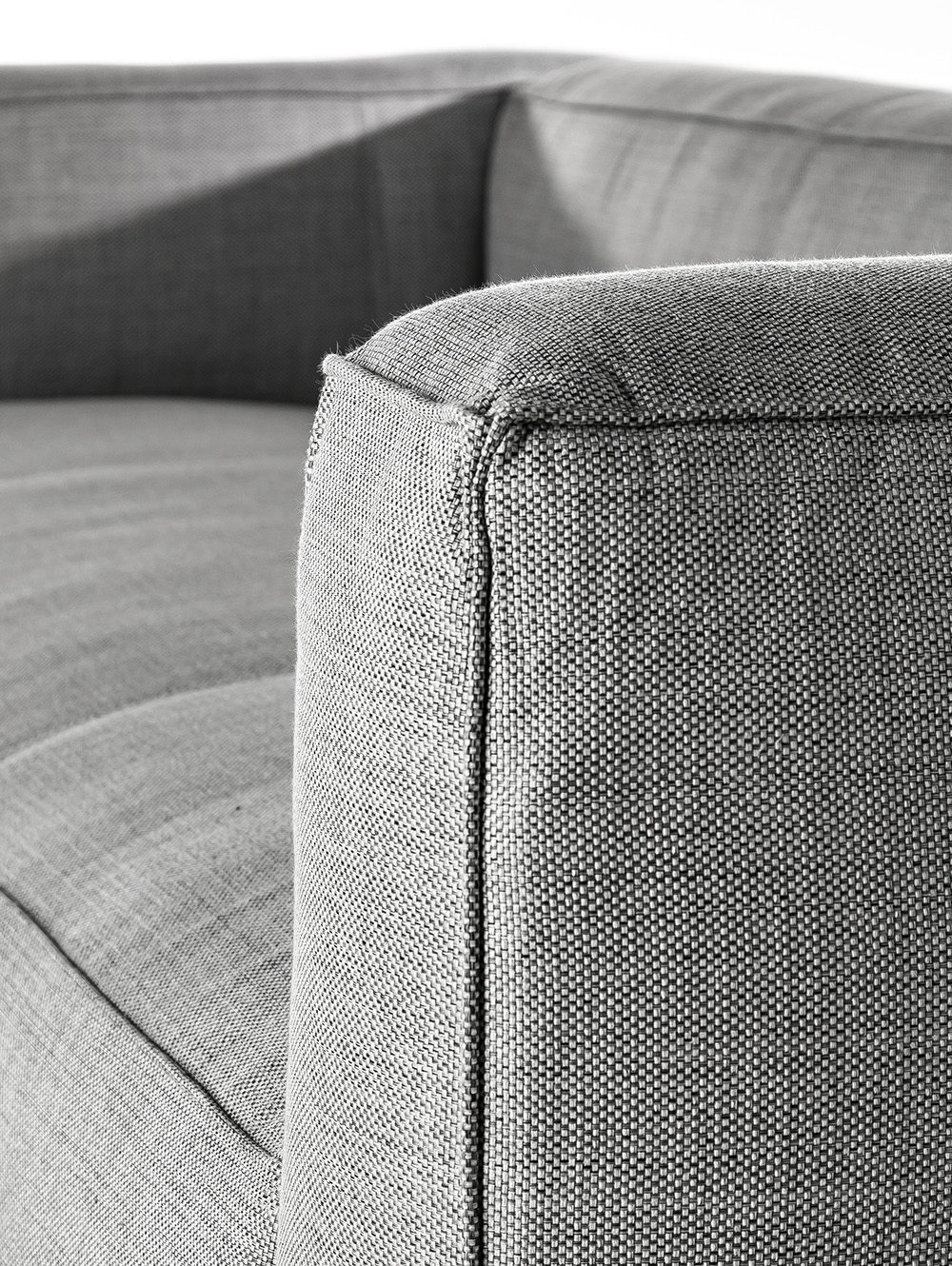 Sofa de lino gris tres cuerpos-HARRY ALUMINIO 250-Landmark-02.jpg image number null